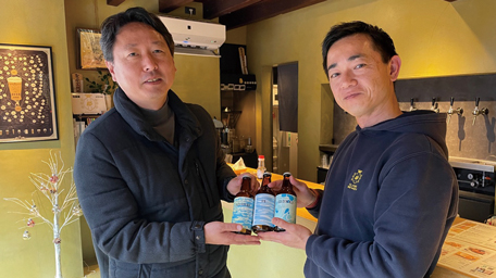 左）酒担当 田中　右）ISLAND BREWERY 原田さん